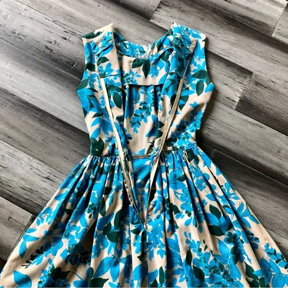 Vintage 1950's-60's Stacey Ames Pleated Neck Sleeveless Floral Sun Dress - Picture 15 of 16